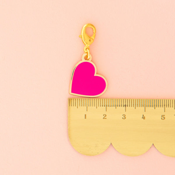 pink charm ハツネ Pink Heart Removable Zipper Charm - Stitched Modern
