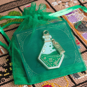 Stitchy Potion Bottle Needle Minder - Green