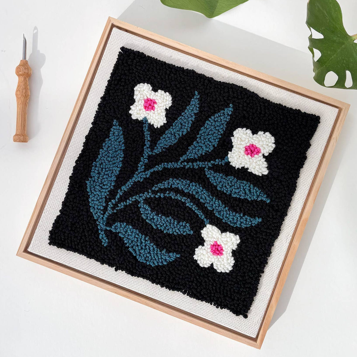 Quilt Block Floral Punch Needle Frame Kit