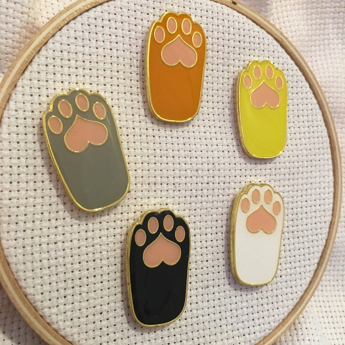 Heart Paw Pad Needle Minder