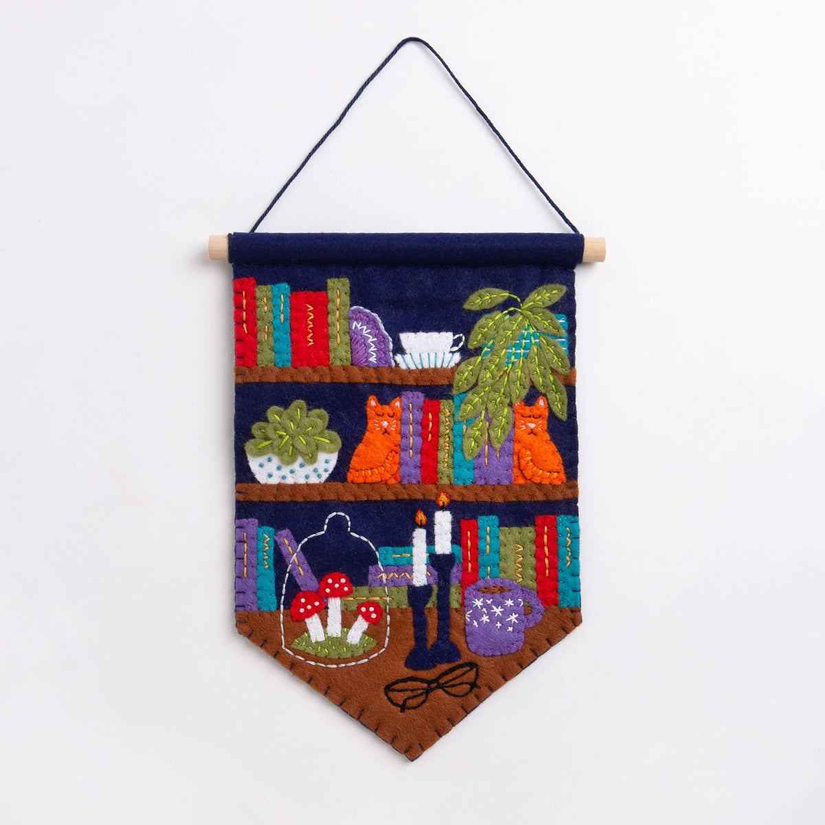 Book Lover Pennant Felt Craft Kit