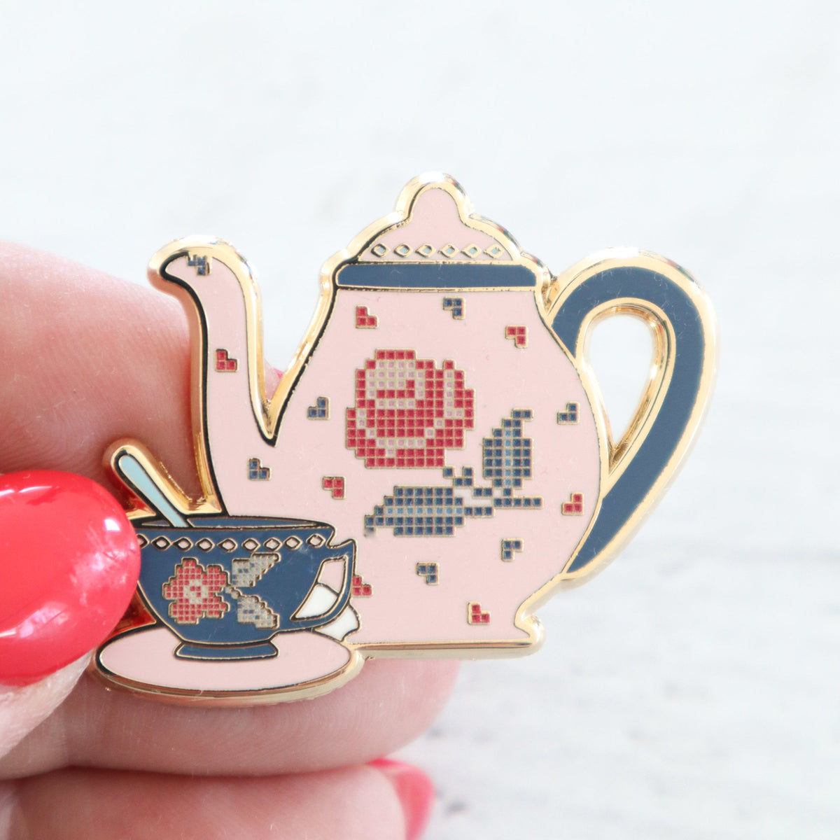 Roses Tea Set Needle Minder