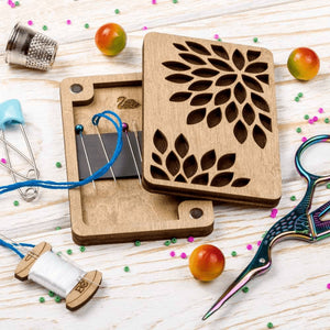 Wooden Magnetic Needle Case - Chrysanthemum