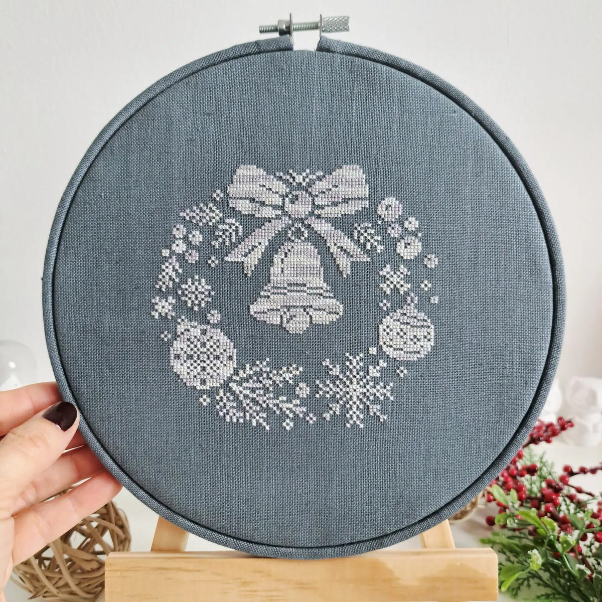 Christmas Wreath Cross Stitch Pattern
