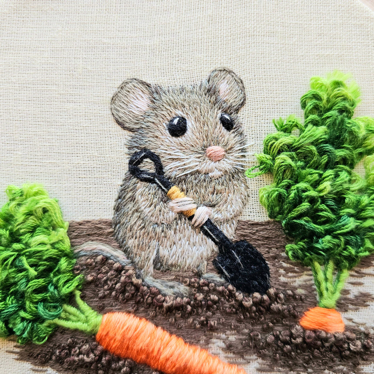 Garden Mouse Hand Embroidery Kit