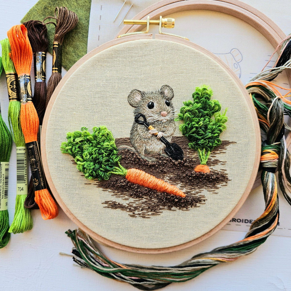 Garden Mouse Hand Embroidery Kit