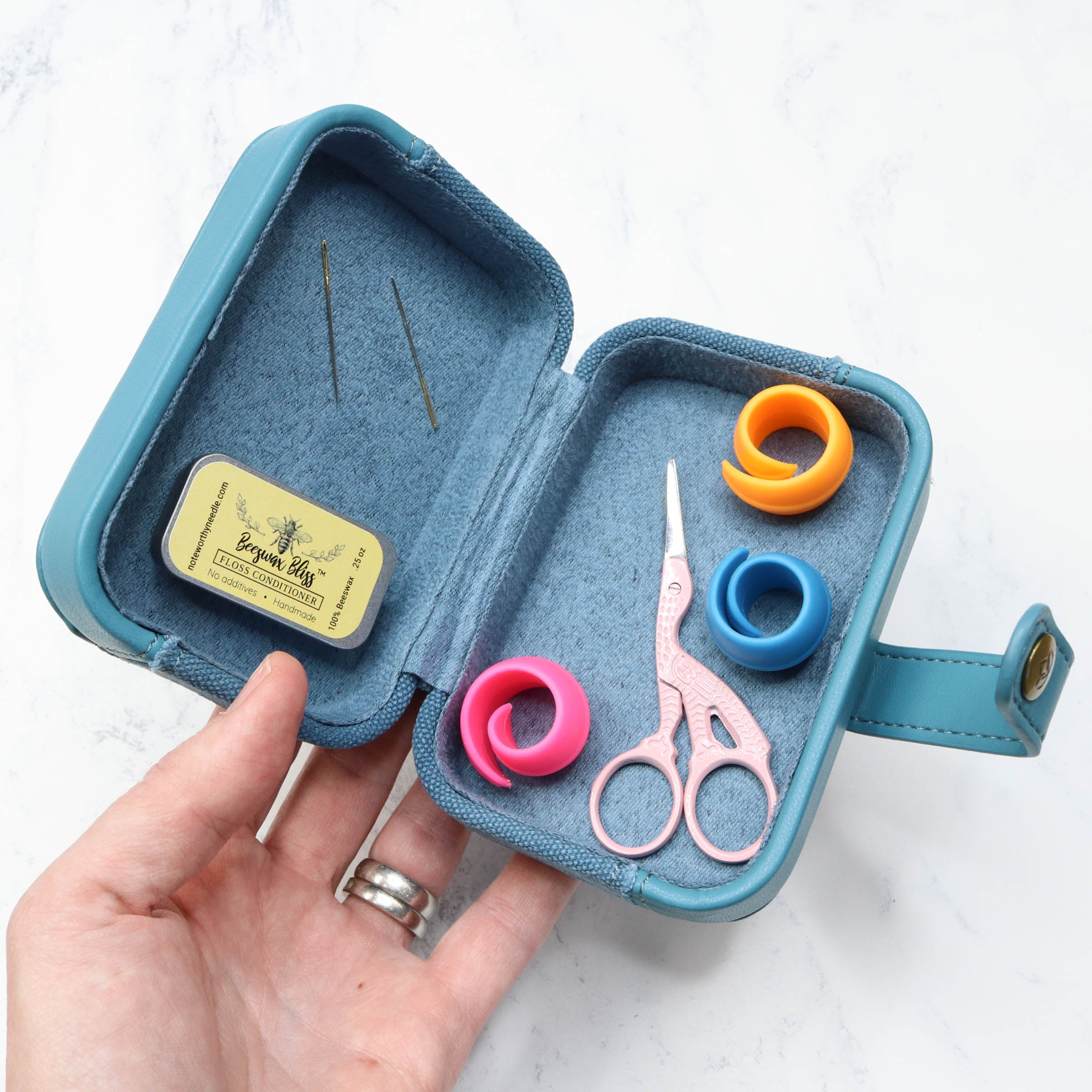 Mini Sewing Kit with Magnetic Storage Box, DIY Hand Sewing Needles