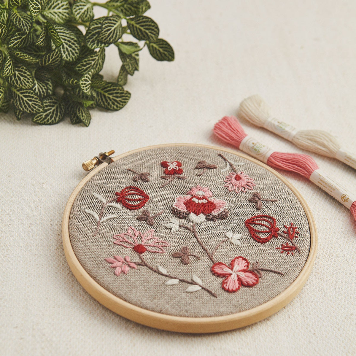 Eco Vita Indian Flowers Embroidery Kit