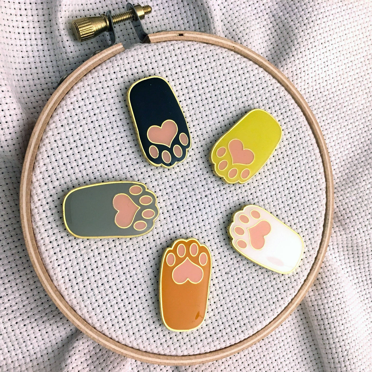 Heart Paw Pad Needle Minder