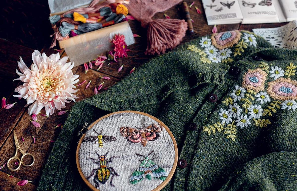 Embroidery on Knits: 18 Nature-Inspired Templates for Stitching on Wool-Stitched Modern