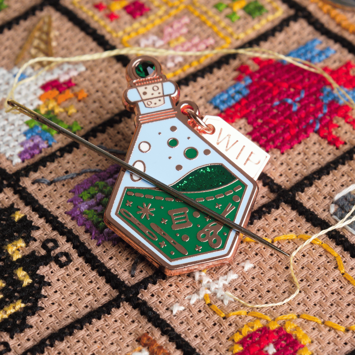 Stitchy Potion Bottle Needle Minder - Green