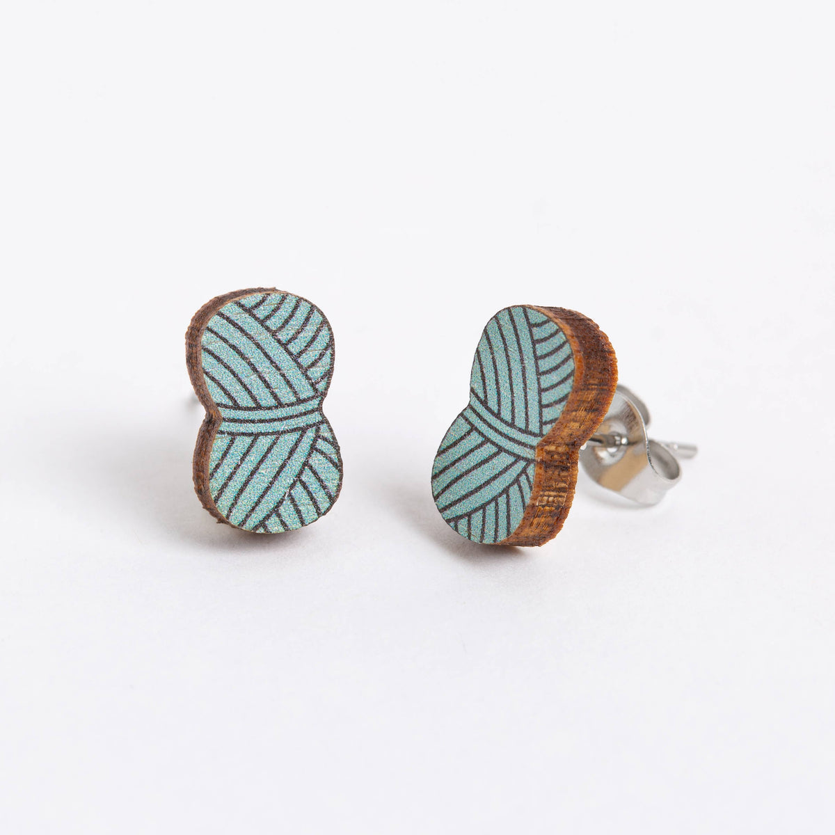 Crafty Earrings - Ball of Yarn