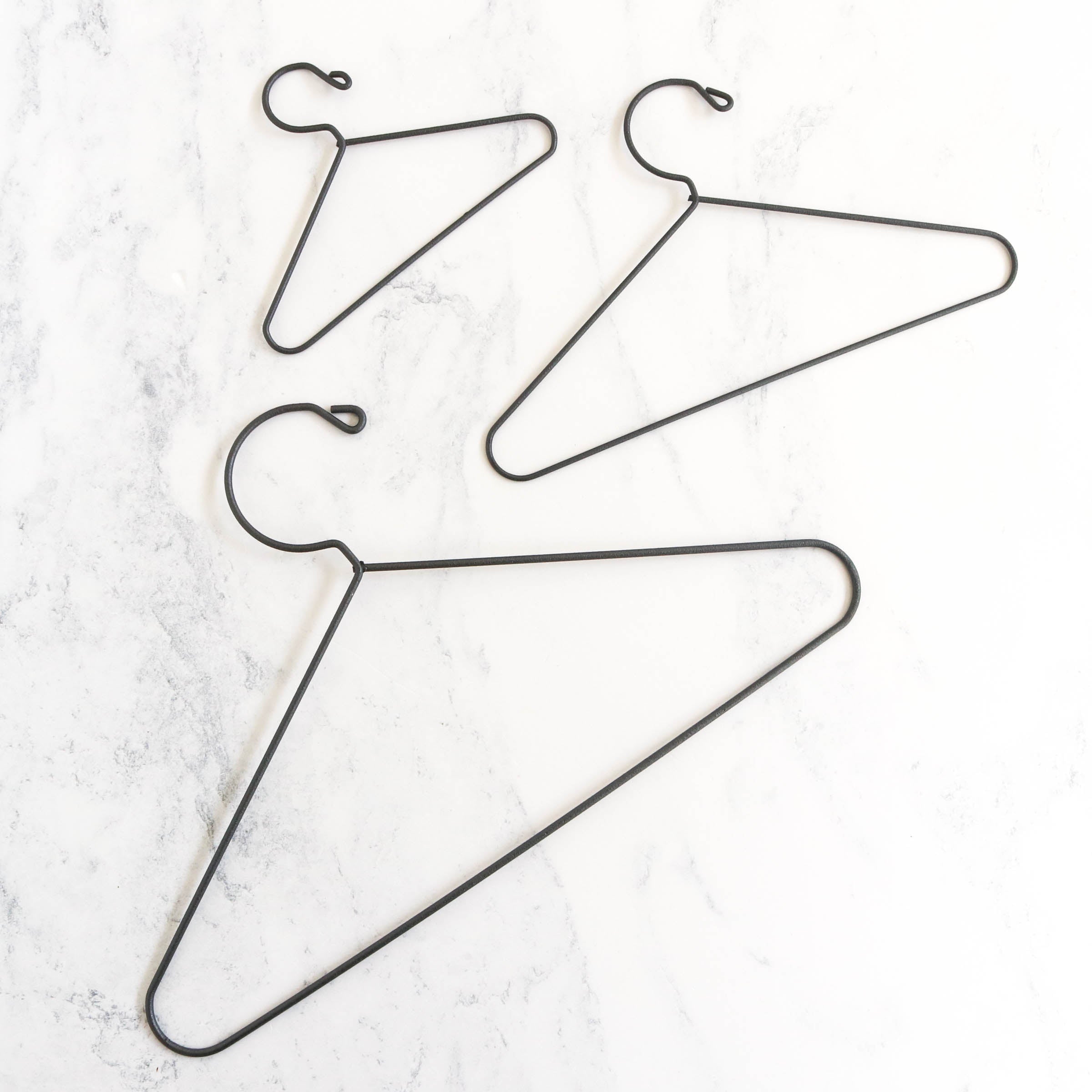 Metal Needlework Hanger with Hook Top
