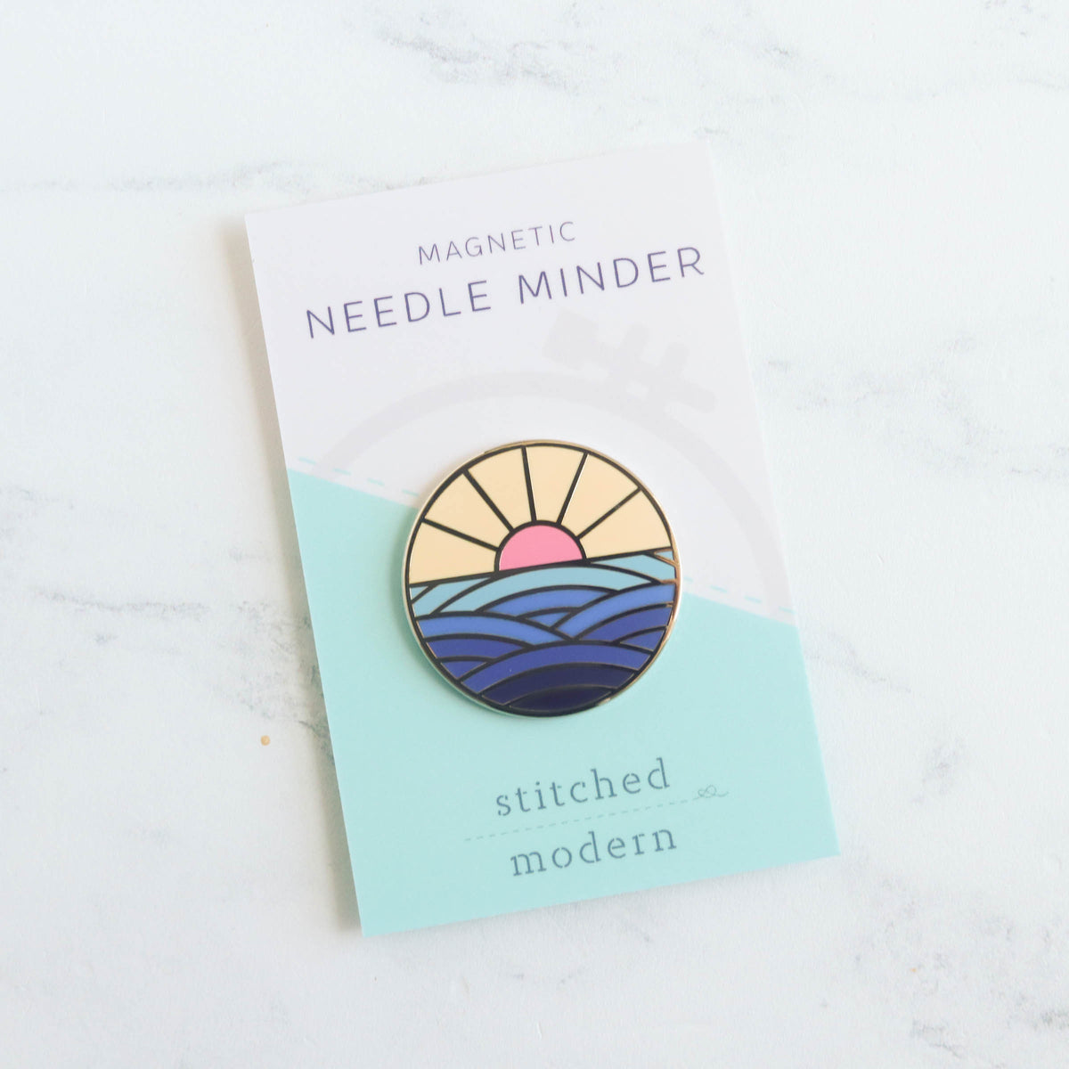 Pink Horizon Magnetic Needle Minder