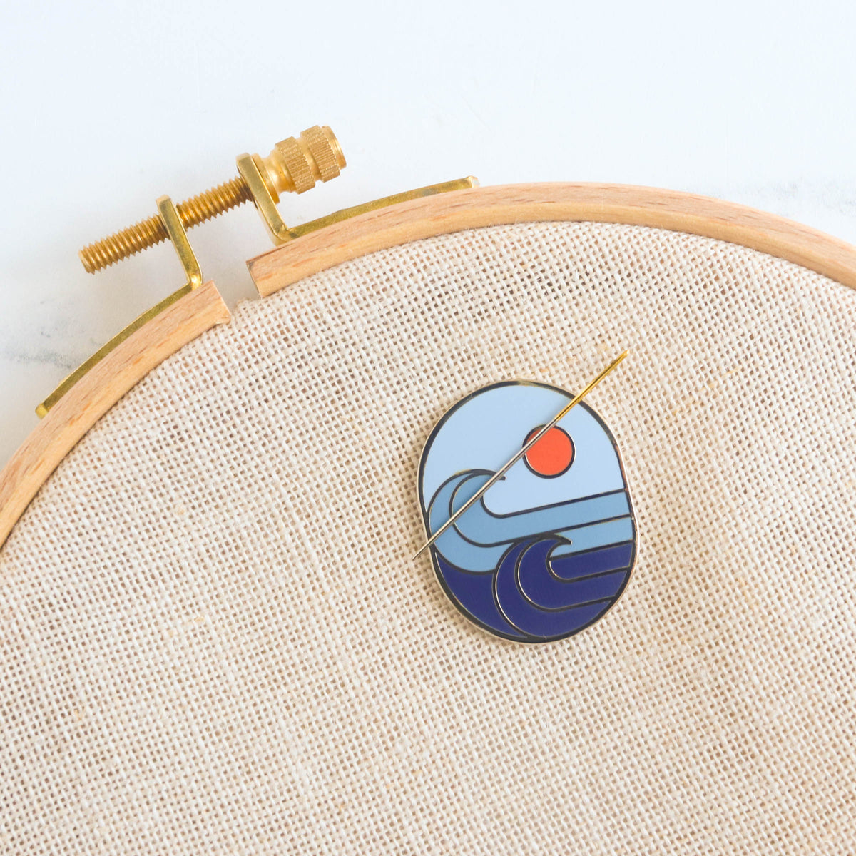 Rising Tide Magnetic Needle Minder