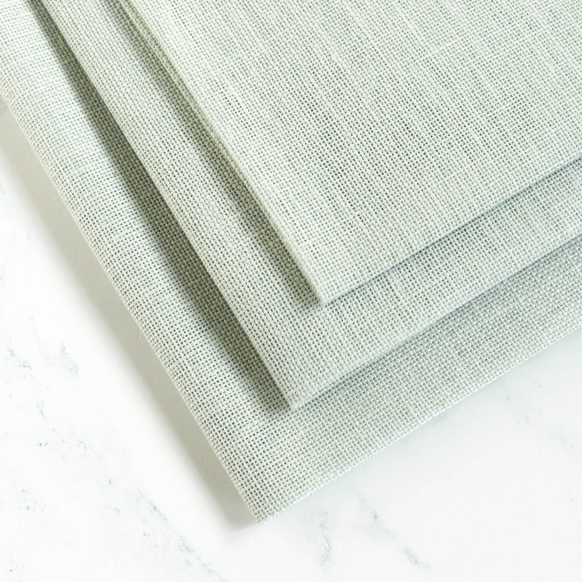 Graceful Gray Linen Fabric - 28 count