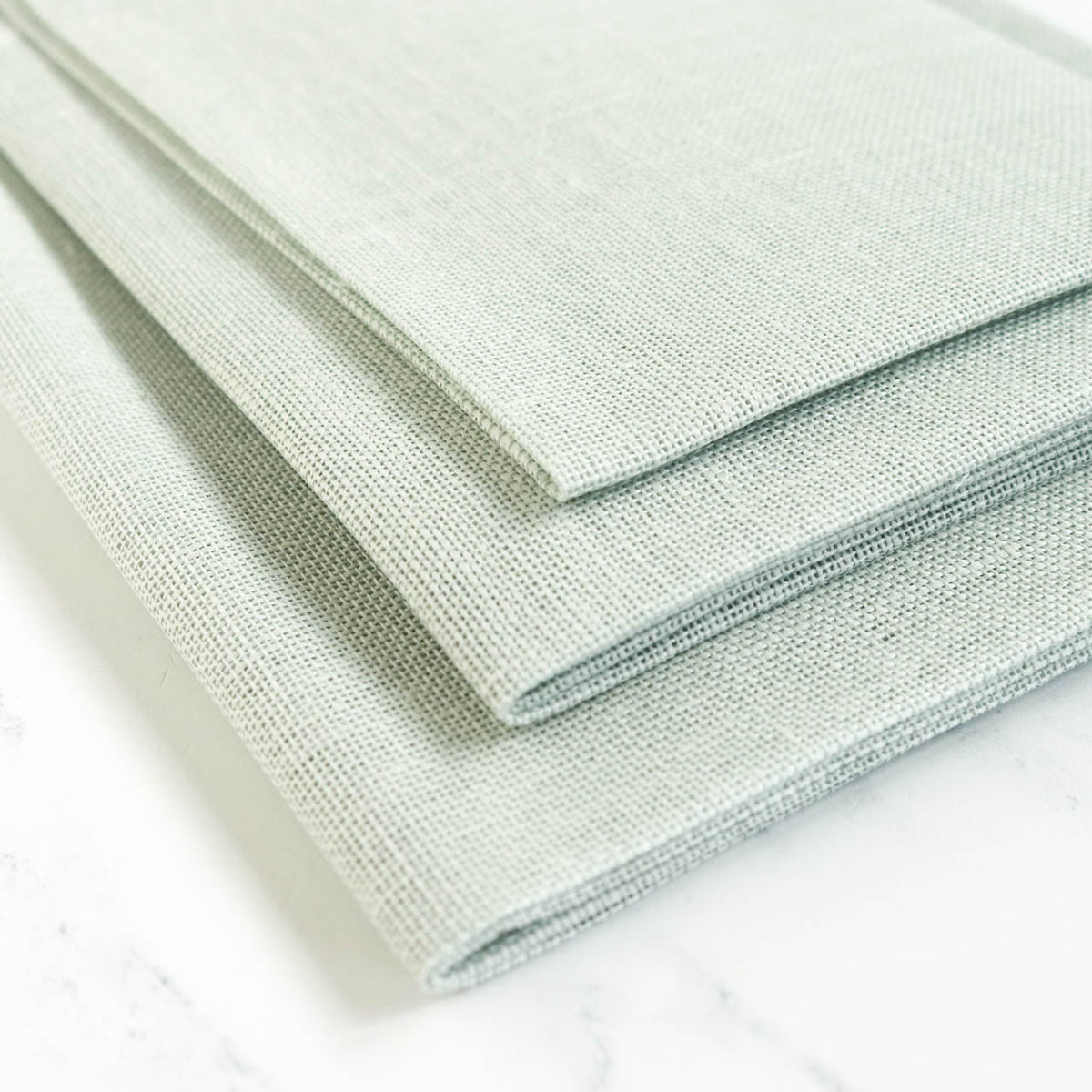 Graceful Gray Linen Fabric - 28 count