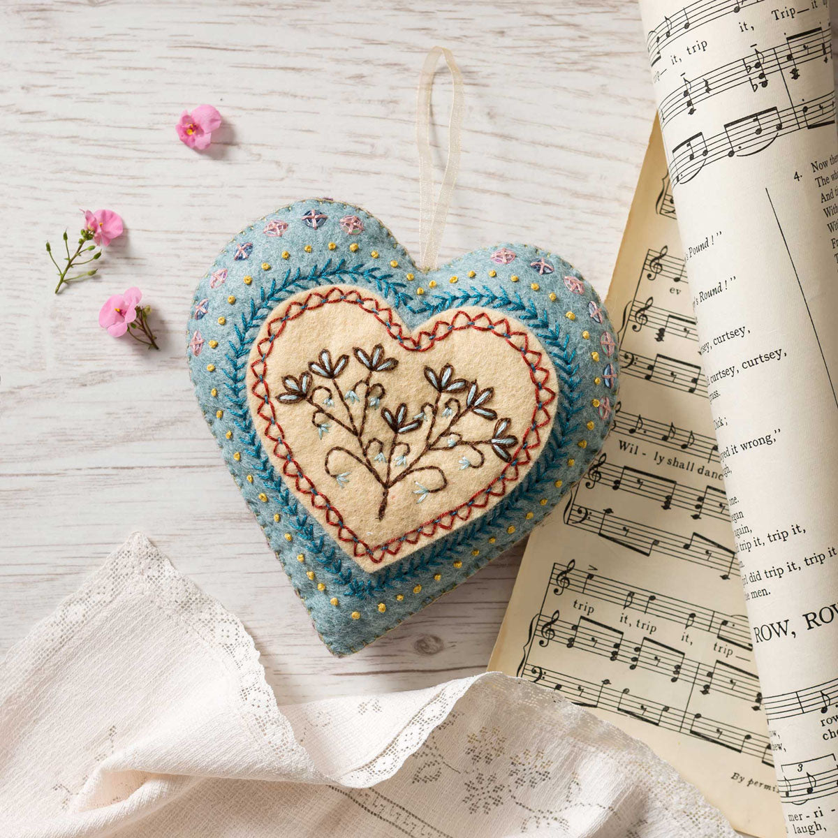 https://stitchedmodern.com/cdn/shop/products/Corinne-Lapierre-Felt-Embroidered-Heart-Craft-Kit_1200x.jpg?v=1580868605