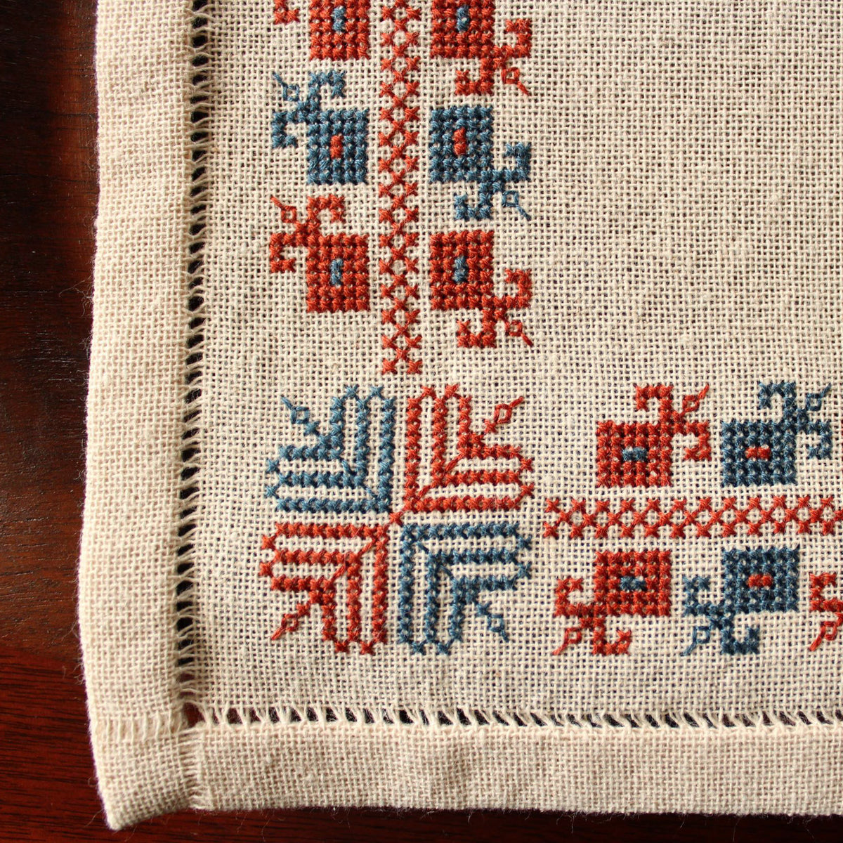 Mediterranean Folk Cross Stitch Kit - Dorian Leaves