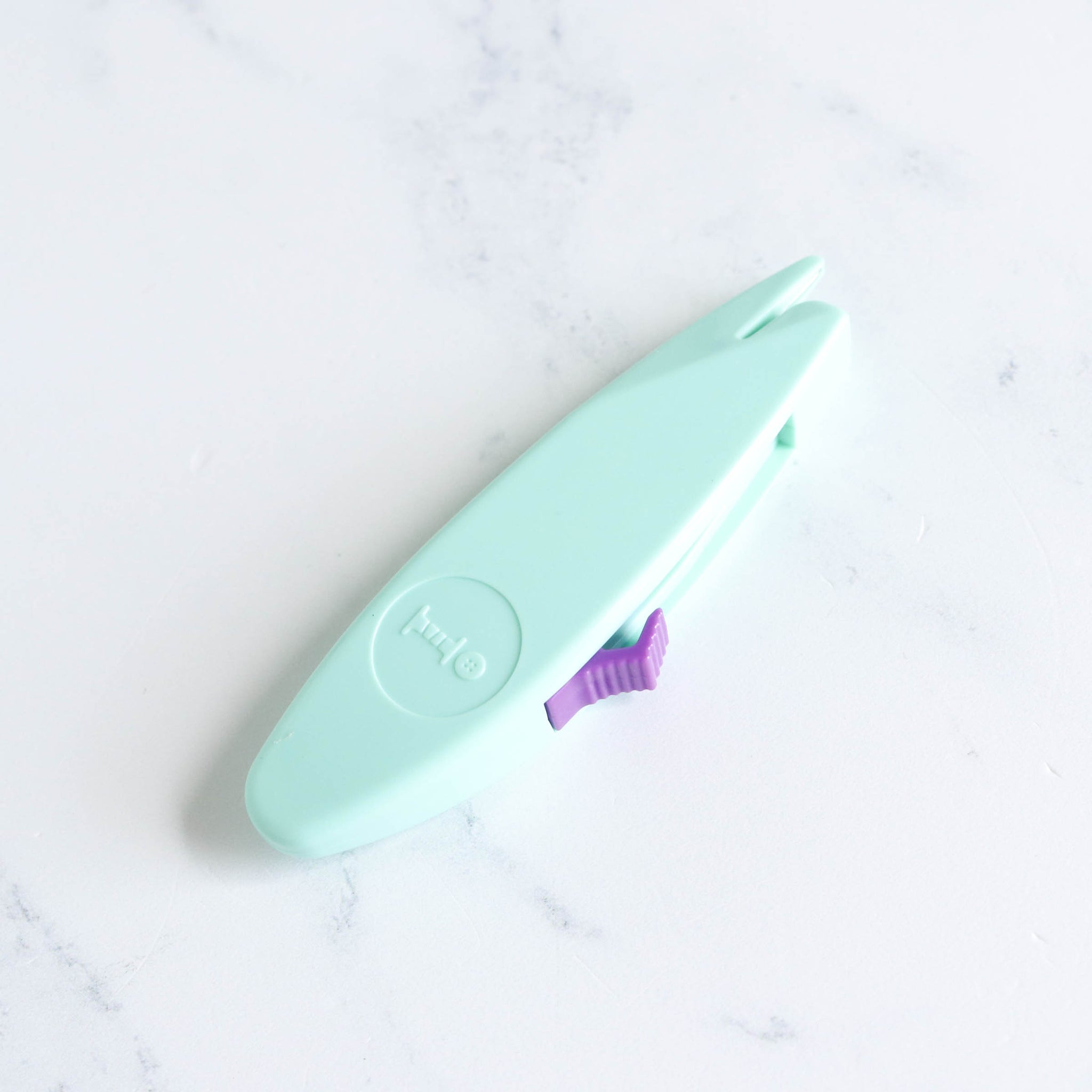 Retractable Seam Ripper and Thread Cutter - Stitched Modern