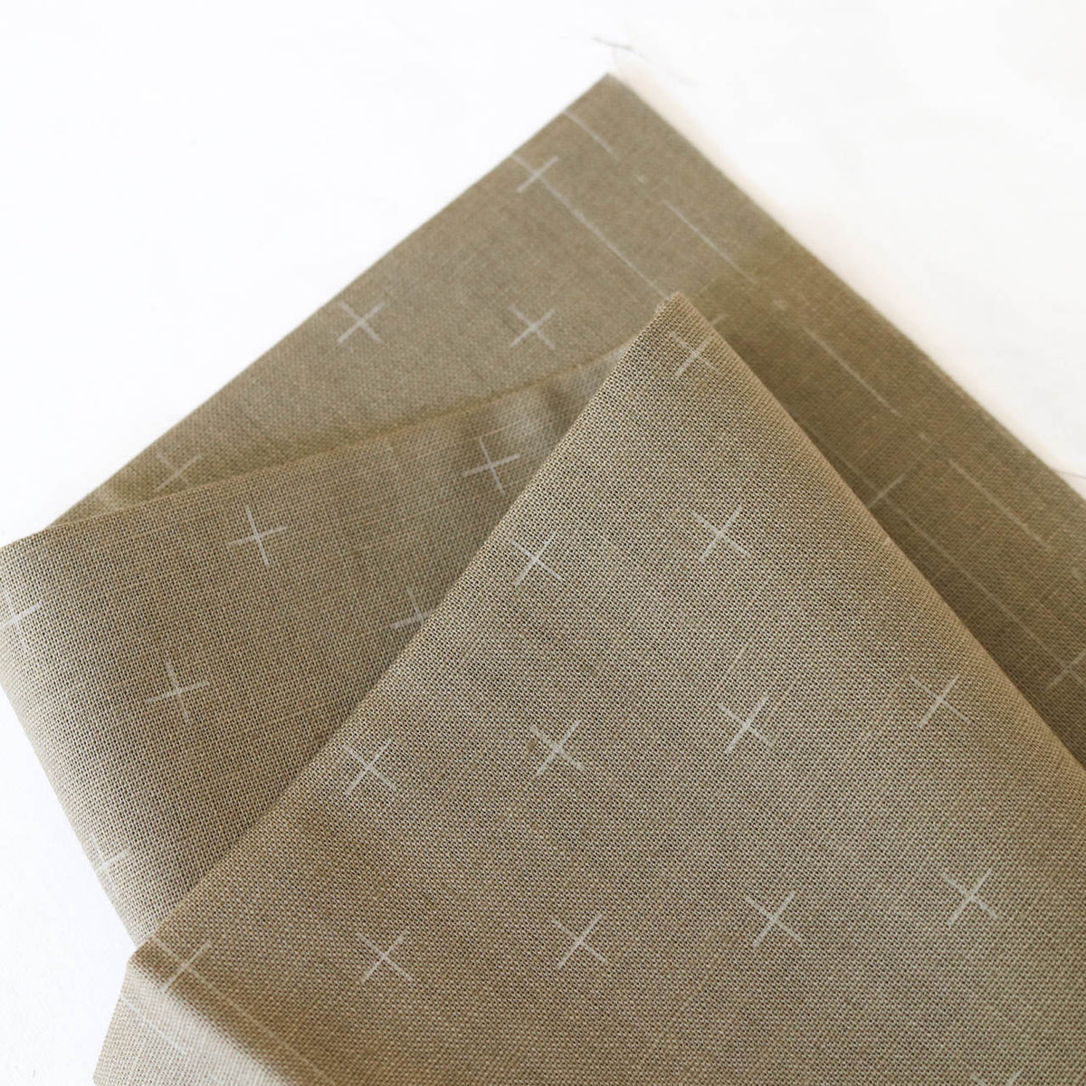 Hidamari Preprinted Sashiko Cloth - Kasuri (Crosses)