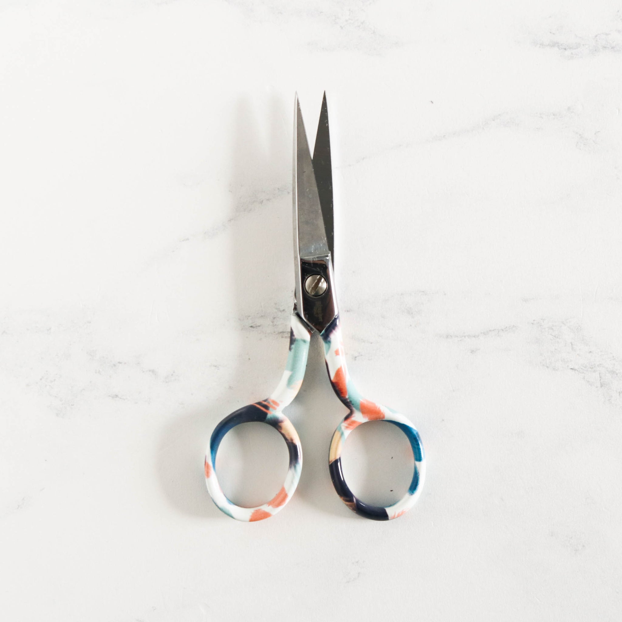 Gingher Designer Series Shears and Embroidery Scissors - Rynn - Stitched  Modern