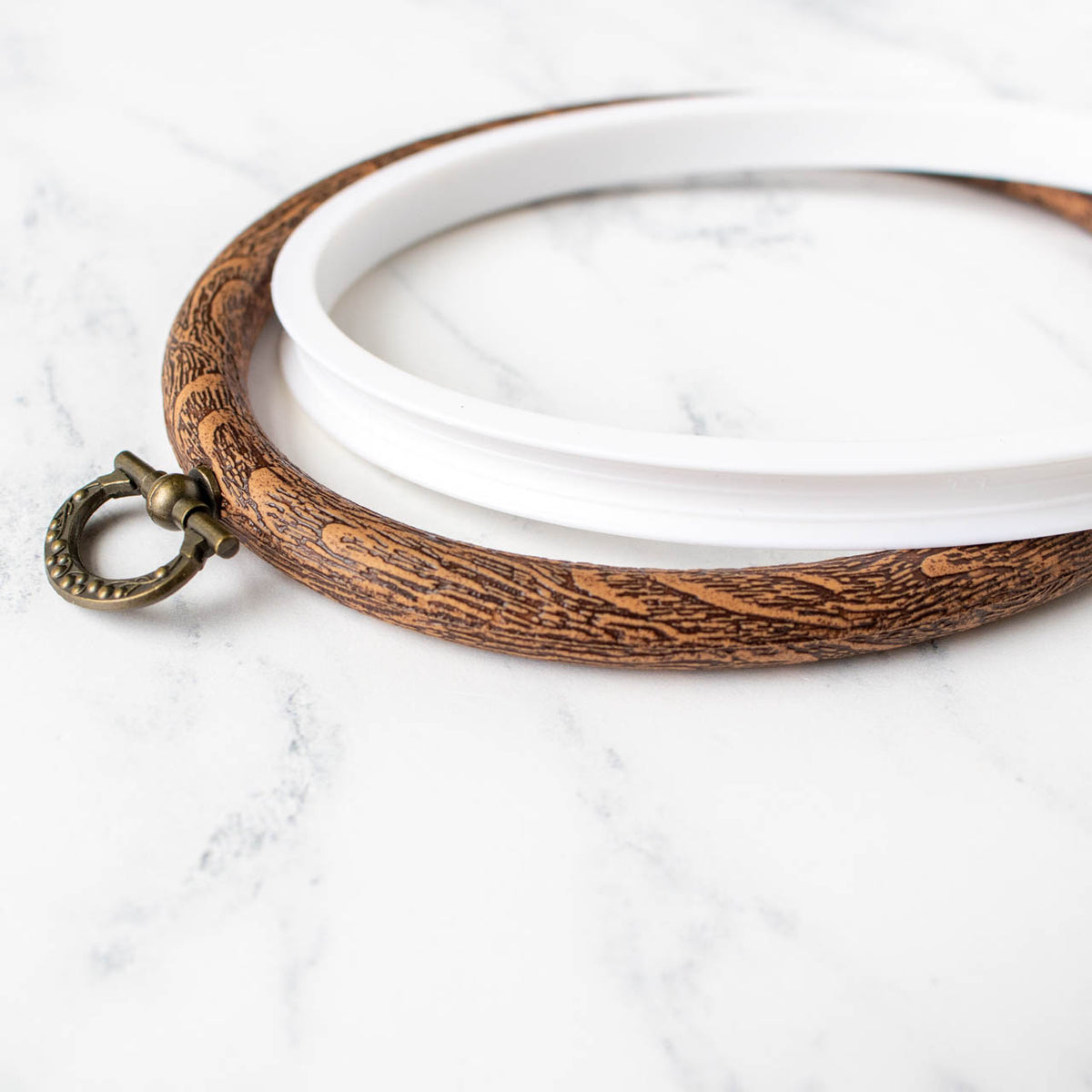 Faux Wood Flexible Embroidery Hoop - Oval