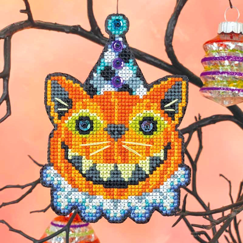 Cat-o-lantern Halloween Cross Stitch Ornament Kit