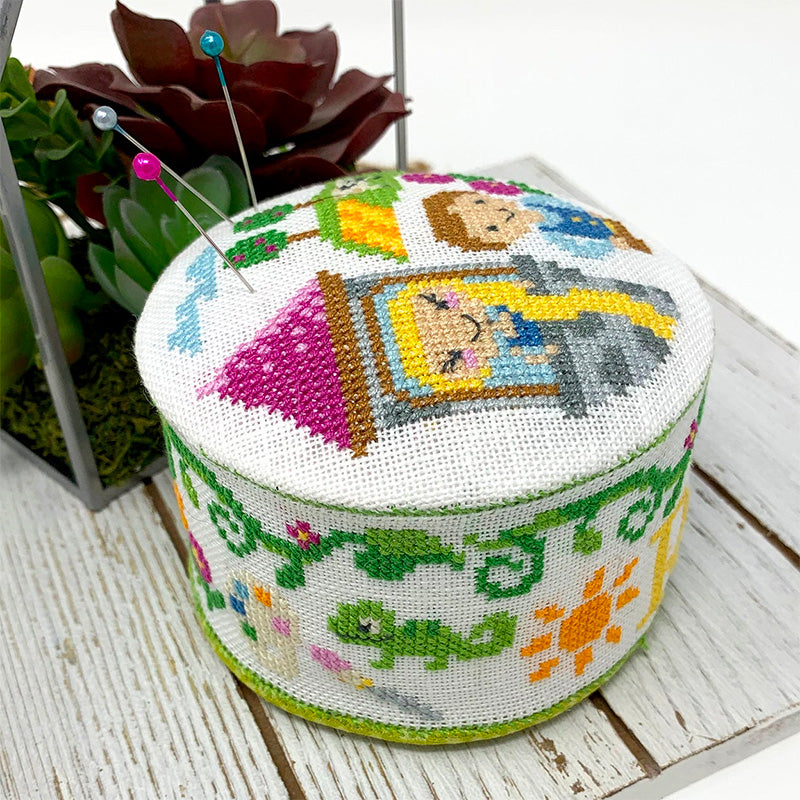 How-To: Plastic Canvas Needle Book Pincushion - Make